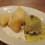 シチリアの朝市 - ニョッコフリット ピスタチオジェラート添え