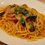 シチリアの朝市 - PranzoA（茄子とベーコンのトマトソース）