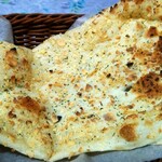 The Kitchen&CAFE - ガーリックナン