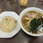 うらふね - ラーメン 半チャーハン