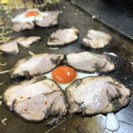 Okonomiyaki Hirano - チャーシューエッグ