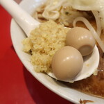 ラーメン二郎 - ショウガ半分
