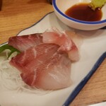 立呑み晩杯屋 - クロダイ刺し身