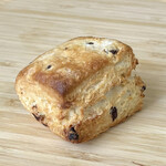 オーガニック食ぱん 三山 - 料理写真:チョコスコーン　340円