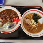 ラーメンの龍王 - 味噌ハーフラーメンとカレーライス中盛りセット(850円)です。