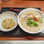 餃子の王将 布施店 - サービスセット（770円）