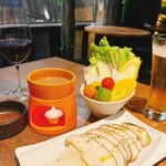 ワイン酒場。LONGING HOUSE 軽井沢 - 