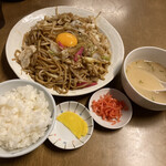 長崎ちゃんぽん 幸楽 - 焼きそば定食。