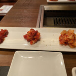 麻布十番焼肉 Kintan - キムチ3種盛り