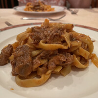 エリオ・ロカンダ・イタリアーナ - 羊の手打ちパスタ、見た目よりボリューミー