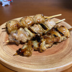 日本一 - 手羽ニンニク串、ももねぎ焼、つくね串