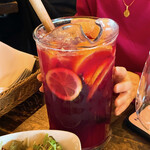 Yonchome Cafe - 【2023年03月】自家製サングリア。