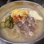焼肉酒家 李苑 - 冷麺