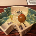 山玄茶 - 上のちりちりはナスのへたを揚げたもの