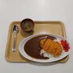 食堂 けやき - けやきのカツカレー、600円。