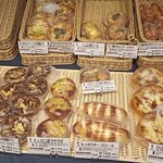 SOAR - パンたち。無くなると随時補充してくれます