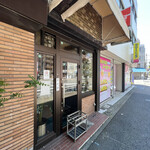 スルー - 入口2つあります