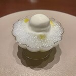 スガラボヴィー - マスクメロンのクリームソーダ