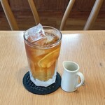 カフェ アブロード - ＋150円でウーロン茶を…