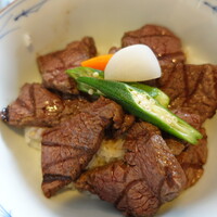グリル 木の実 - ステーキ丼