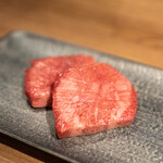 The INNOCENT CARVERY - 黒毛和牛タン元 厚切り