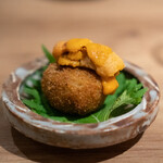 The INNOCENT CARVERY - 和牛のメンチカツ 根室産の雲丹のせ