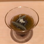 鮨 はしもと - もずく酢とじゅんさい