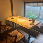 Imaizumi Ikkon - 1階テーブル席