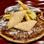 そば 六郷 - マナガツオと花ズッキーニの天婦羅