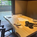 Imaizumi Ikkon - 1階テーブル席