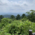 Akebono Tei - 高尾山 山頂の眺望。富士山、見えず(悲)('23/07/04)