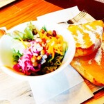 上高地あずさ珈琲 - 信州リンゴバタートーストセット(ゆで玉子・サラダ付)ドリンク料金+￥420