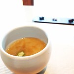 小田垣豆堂 - ローストビーフのオープンサンドイッチ(季節のスープとサラダ付き)￥1,700