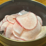 居食屋 わいるどふぁーむ  - ◆赤大根の甘酢漬け＠４５０円