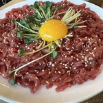 진주육회  - ユッケ