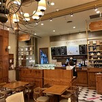 카페클로리스 코엑스점 - お洒落な店内