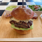 ハンバーガー モミジ - 華咲もみじバーガーのランチセット