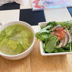 ハンバーガー モミジ - スープもサラダもめちゃ美味しい！