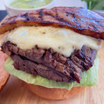 ハンバーガー モミジ - 上のバンズを外してみました！