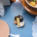 Toge no Kamameshi Honpo Ogino-ya Karuizawa Eki Uriten Shinano Kamameshi Uriten