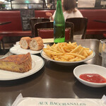 AUX BACCHANALES - 