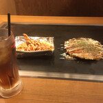 うまいもん横丁 - お好み焼き、唐揚げ、ウーロン茶