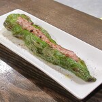 トリワイン ＰＩＫＯＳＨＨＨＵ - 万願寺ししとう ハンバーグミンチの肉詰め