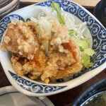 Tsukiji Shokudou Genchan - ランチの鶏の唐揚げ