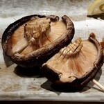 焼鳥三田 - しいたけ