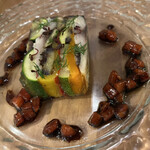 ODETTER - シメサバのテリーヌ、バルサミコトマトソース添え。やばいです