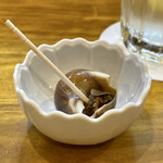 池下料理店 オオツボ - お通し(バイ貝の旨煮)
