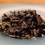 Osteria Falco - イカ墨とイカのパスタ。