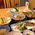 水の食卓 百けん濠 - 彩り膳