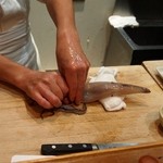 葵 - 目の前で捌かれる烏賊ちゃん